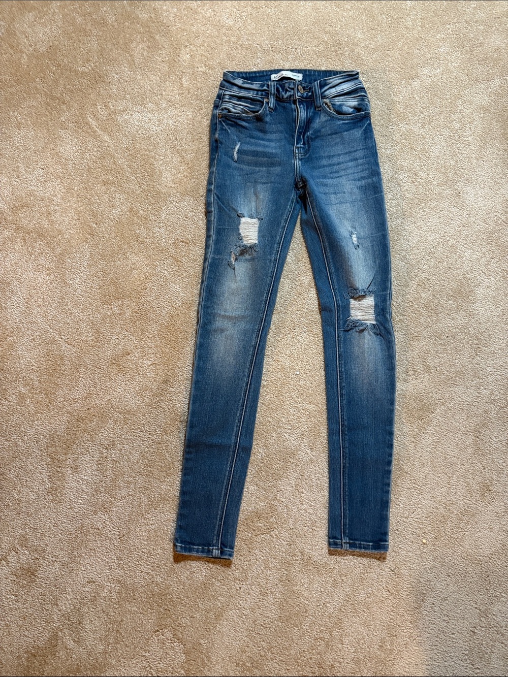 38) Kancan Distressed Jeans Size 23